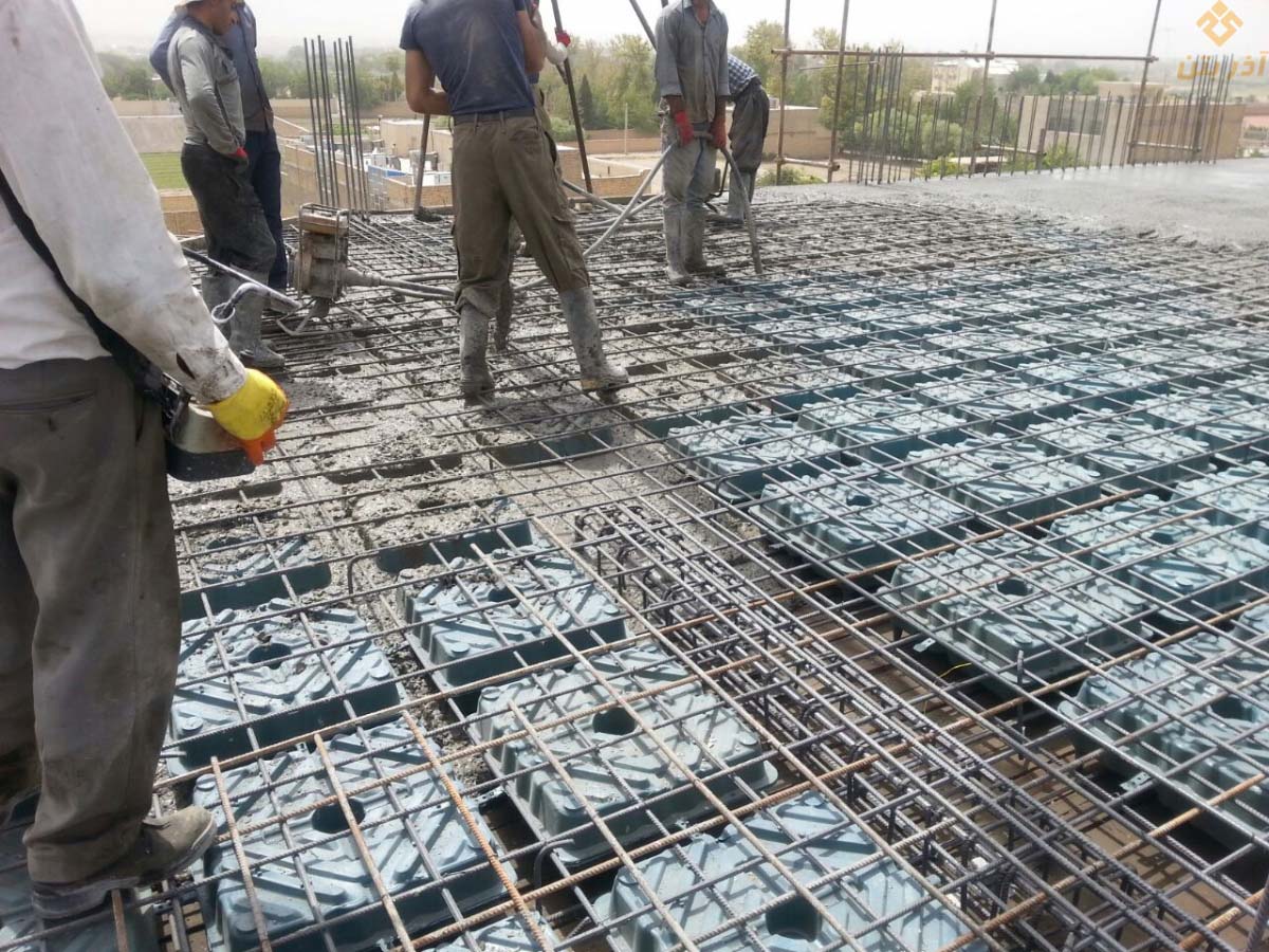 یوبوت مشتاق سوم